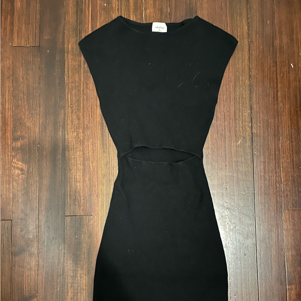 Aritzia Wilfred Free mini knit dress